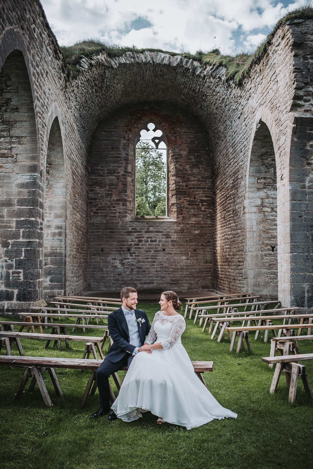 Bröllopsfoto Alvastra kloster